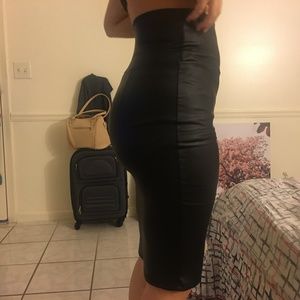 Silhouette NYC Skirts | Pull on Pencil Skirt.